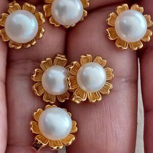 NEW 18K flower pearl pendent